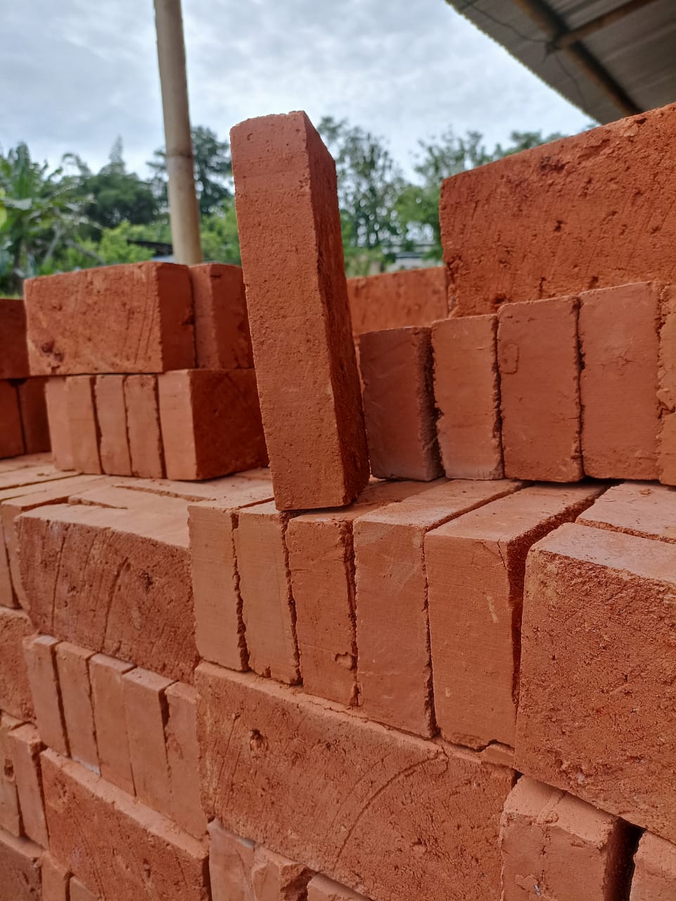 Produsen Batu Bata Magelang: Pilih Kualitas dan Keandalan Lokal